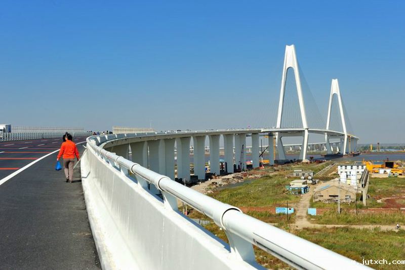 Grand Bridge over Liao River of Coastal Highway in Liaoning Province