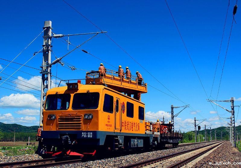 中铁武汉电气化局承建的百年哈牡铁路电气化改造工程