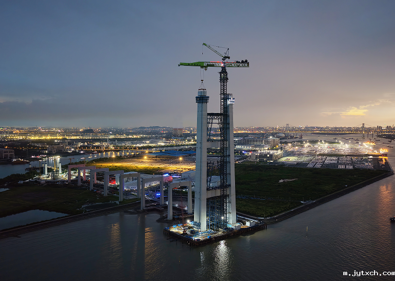 狮子洋大桥西主塔突破200米