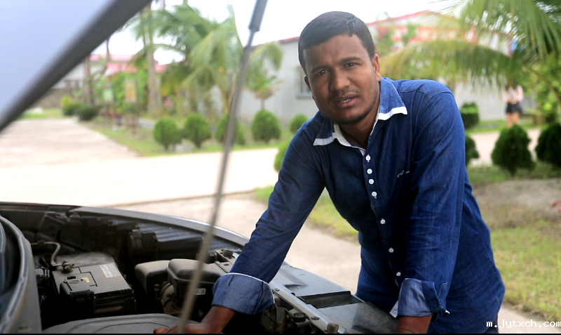 Kamro, Driver of the Padma Bridge Project Department in Bangladesh